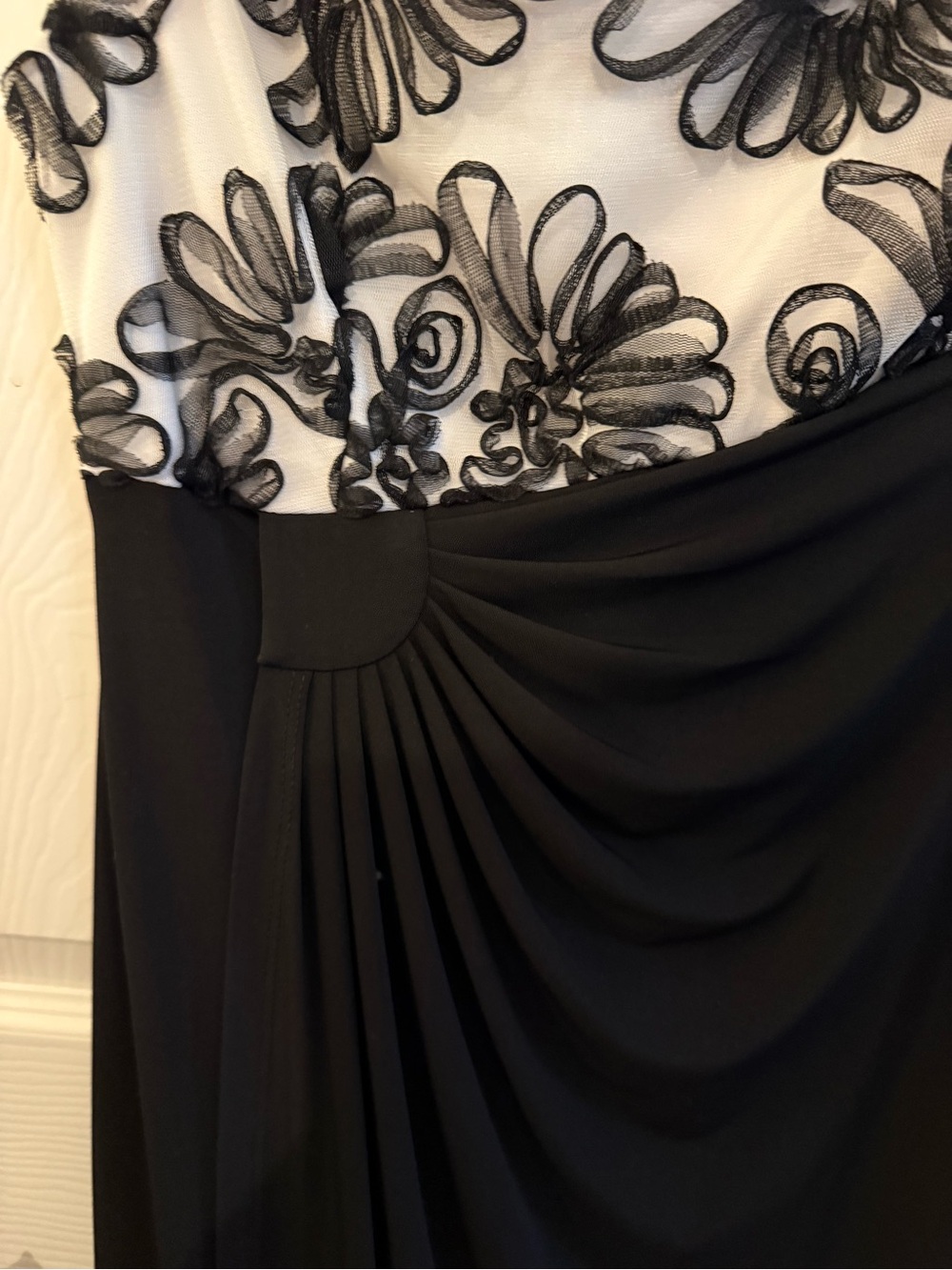 connected apparel Black and White Floral Appliqué Evening Gown